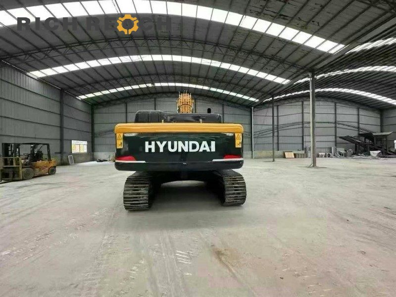 Bucket attachment of a 2025 Hyundai R305-9 excavator, only 150 hours, $36,600 - Richreach